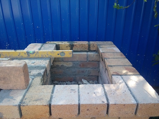 砖砌烧烤炉建造-91