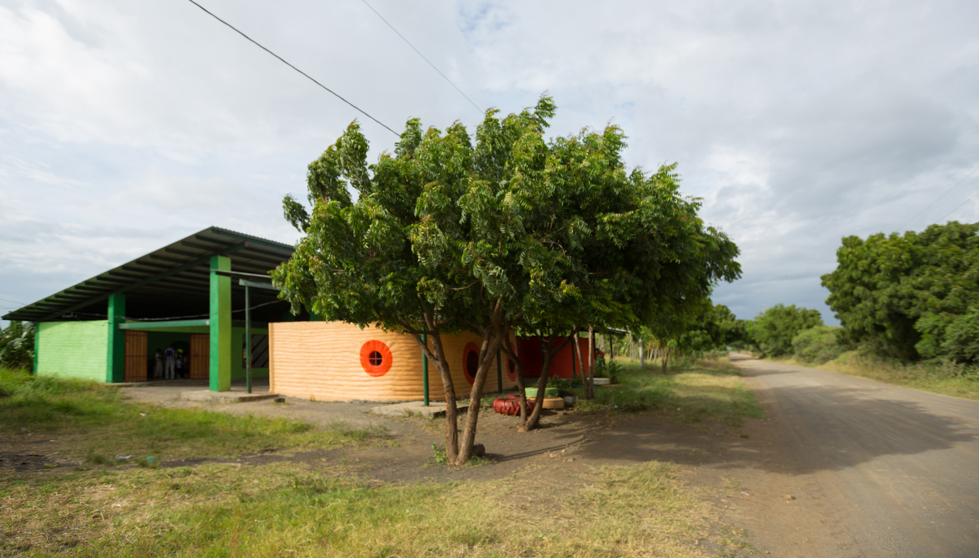 El Jicarito School / knitknot architecture-23