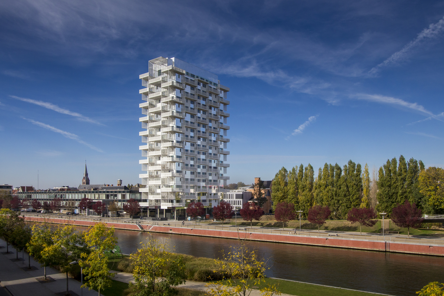 比利时 KTower 垂直城市公寓丨Philippe Samyn and Partners-6