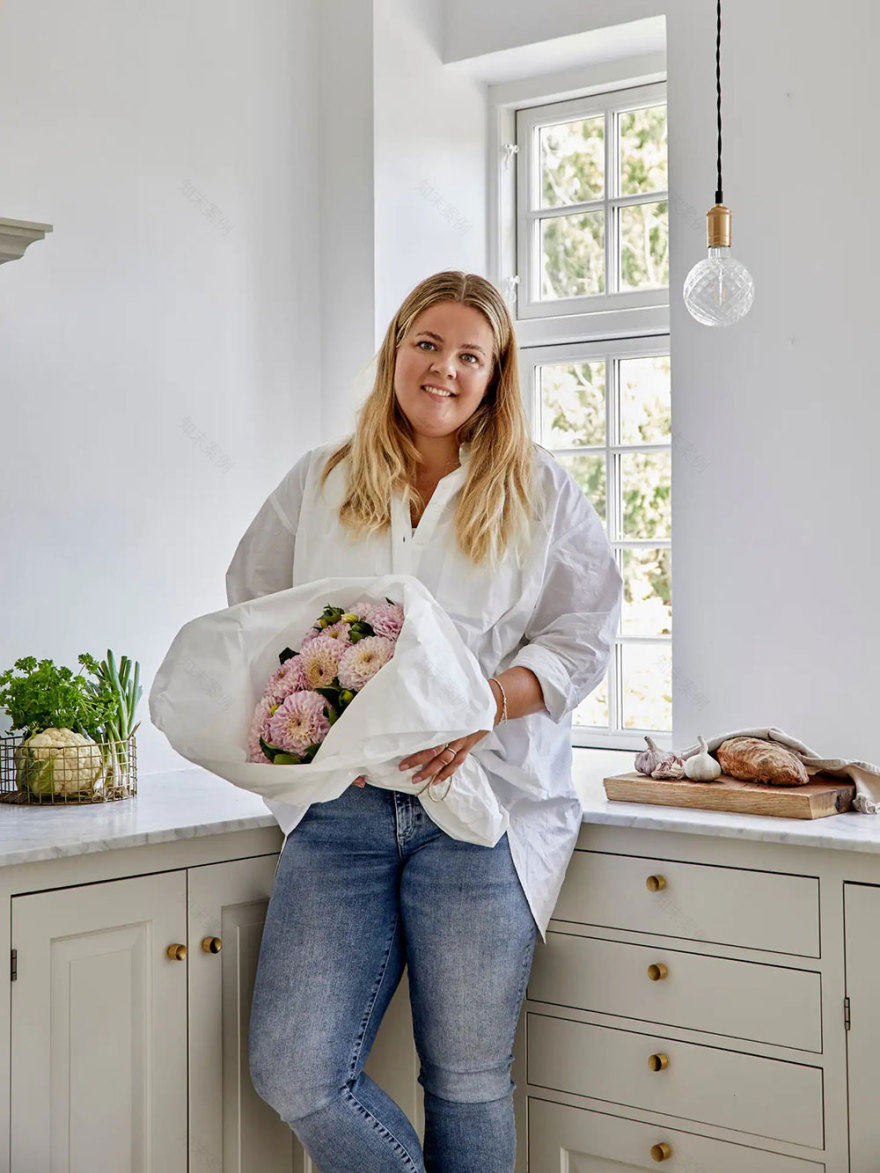 丹麦百年历史别墅的现代放松设计-7