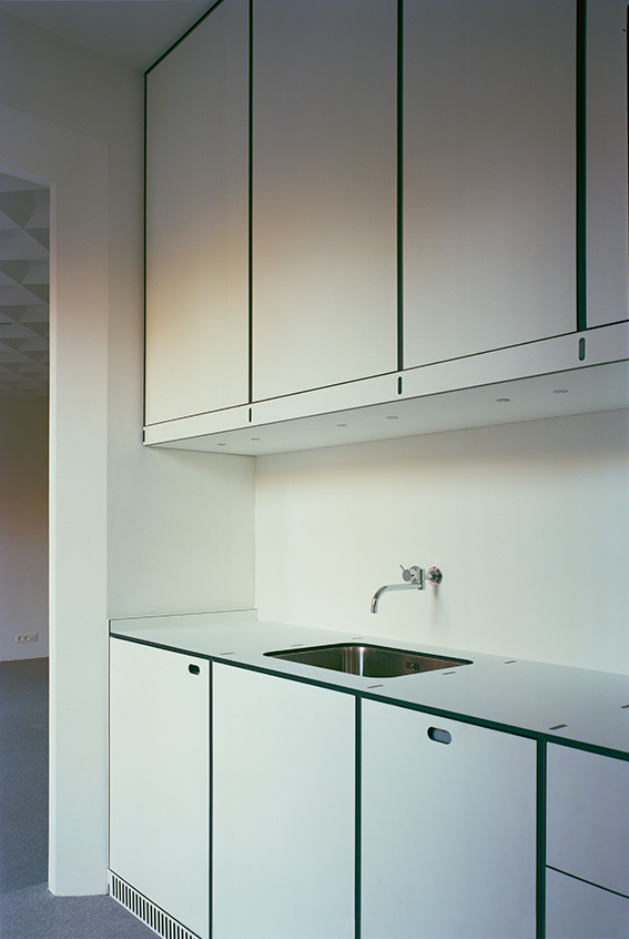 Z33 艺术馆 · 静谧之墙与城市对话-98