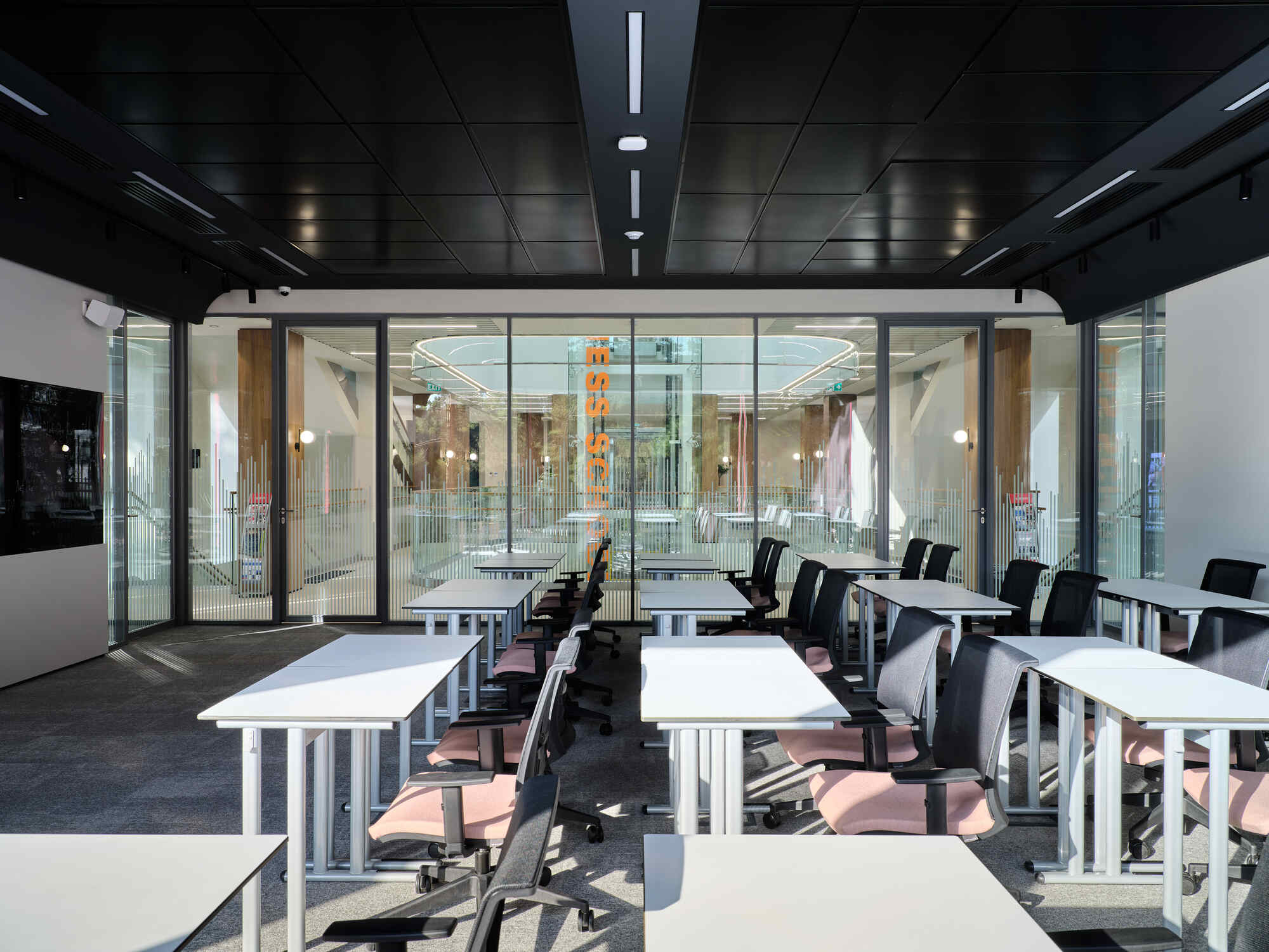 纳罗兹大学商学院丨哈萨克斯坦阿拉木图丨AGP Architects-37