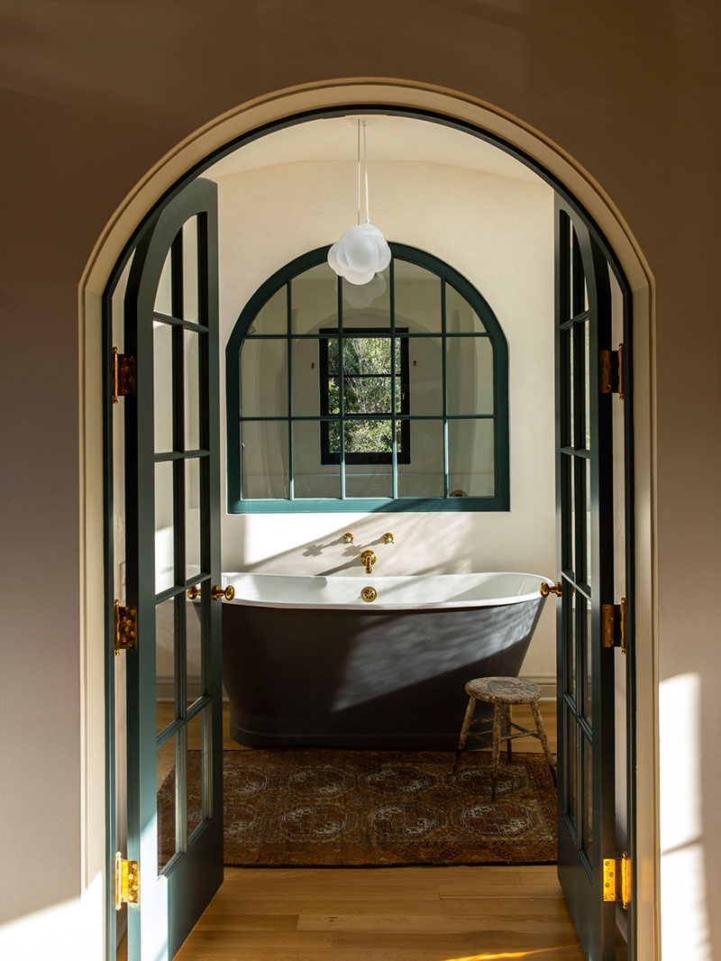 洛杉矶复古风家居设计 | 色彩、印花与艺术品的巧妙融合-15