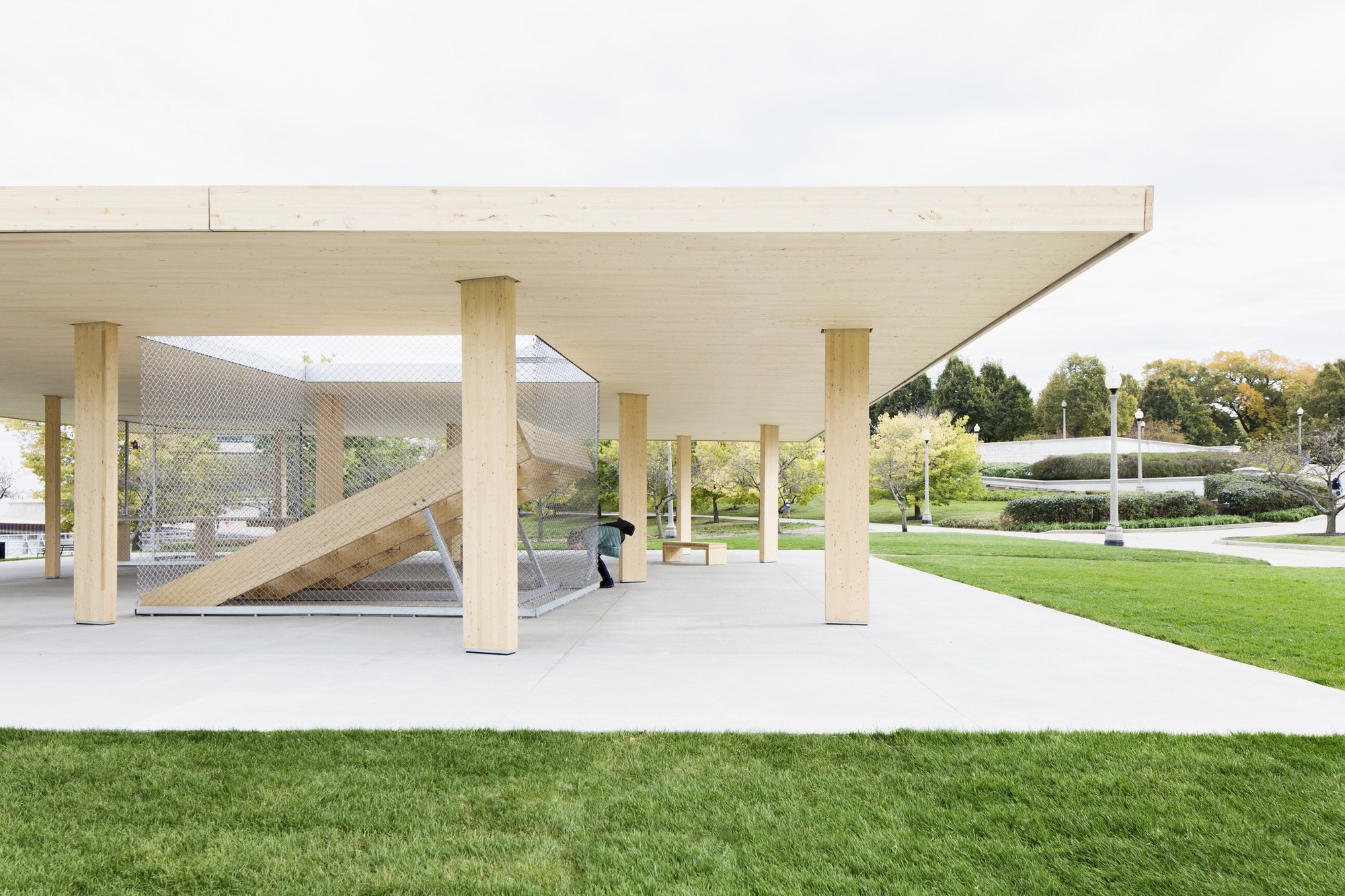 芝加哥湖滨亭 | 木构建筑的简约魅力-9