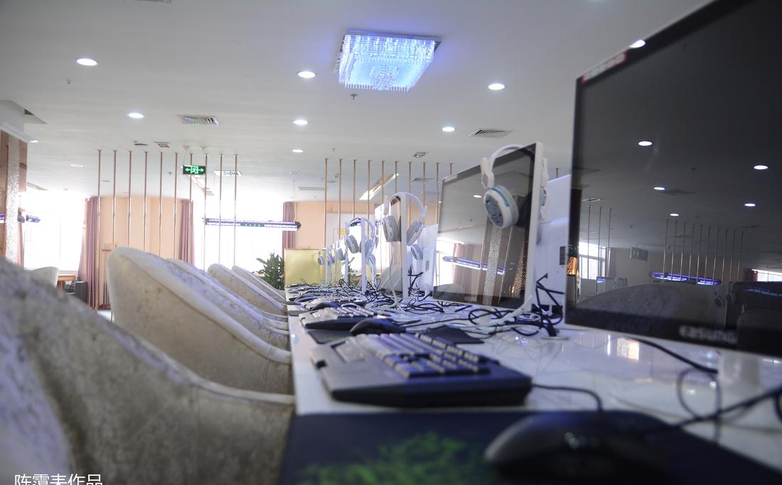 
网吧台球会所 -0