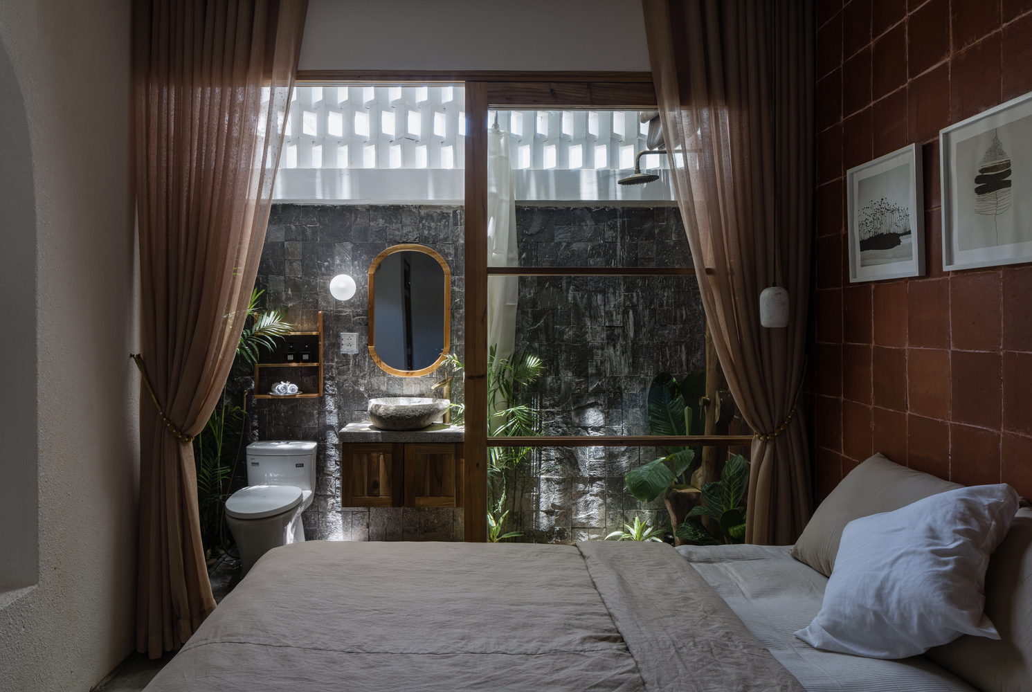 越南雨林中的“百叶窗”住宅-16