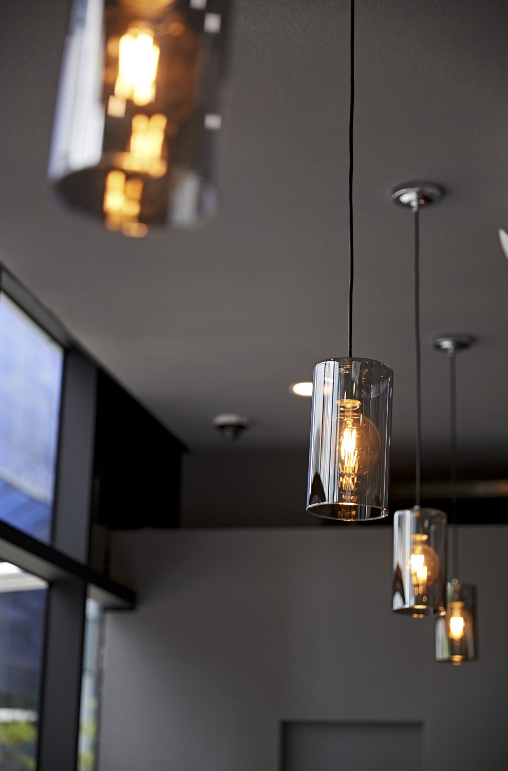 优雅极简，13 平意大利风格小空间的华丽转身-12