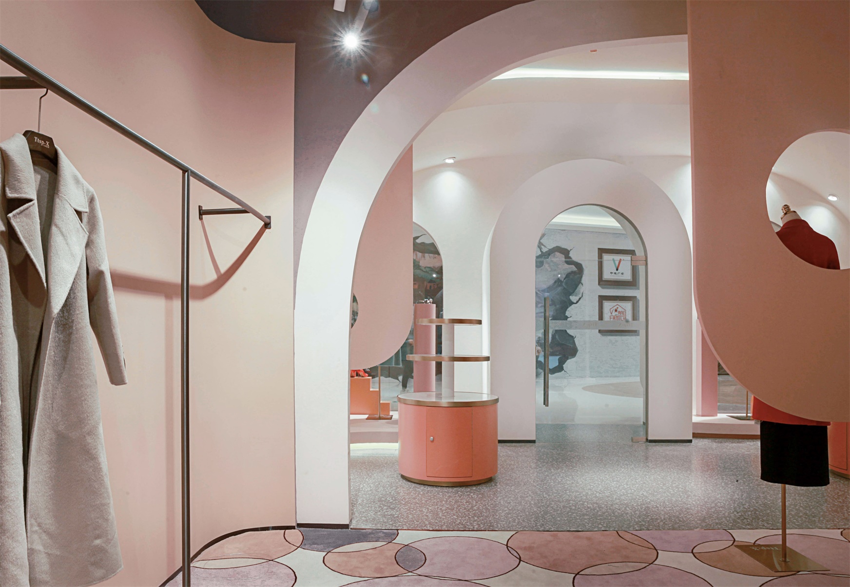 无非设计(深圳)丨非设计丨服装店丨Ttsp·X 女装品牌形象店-23