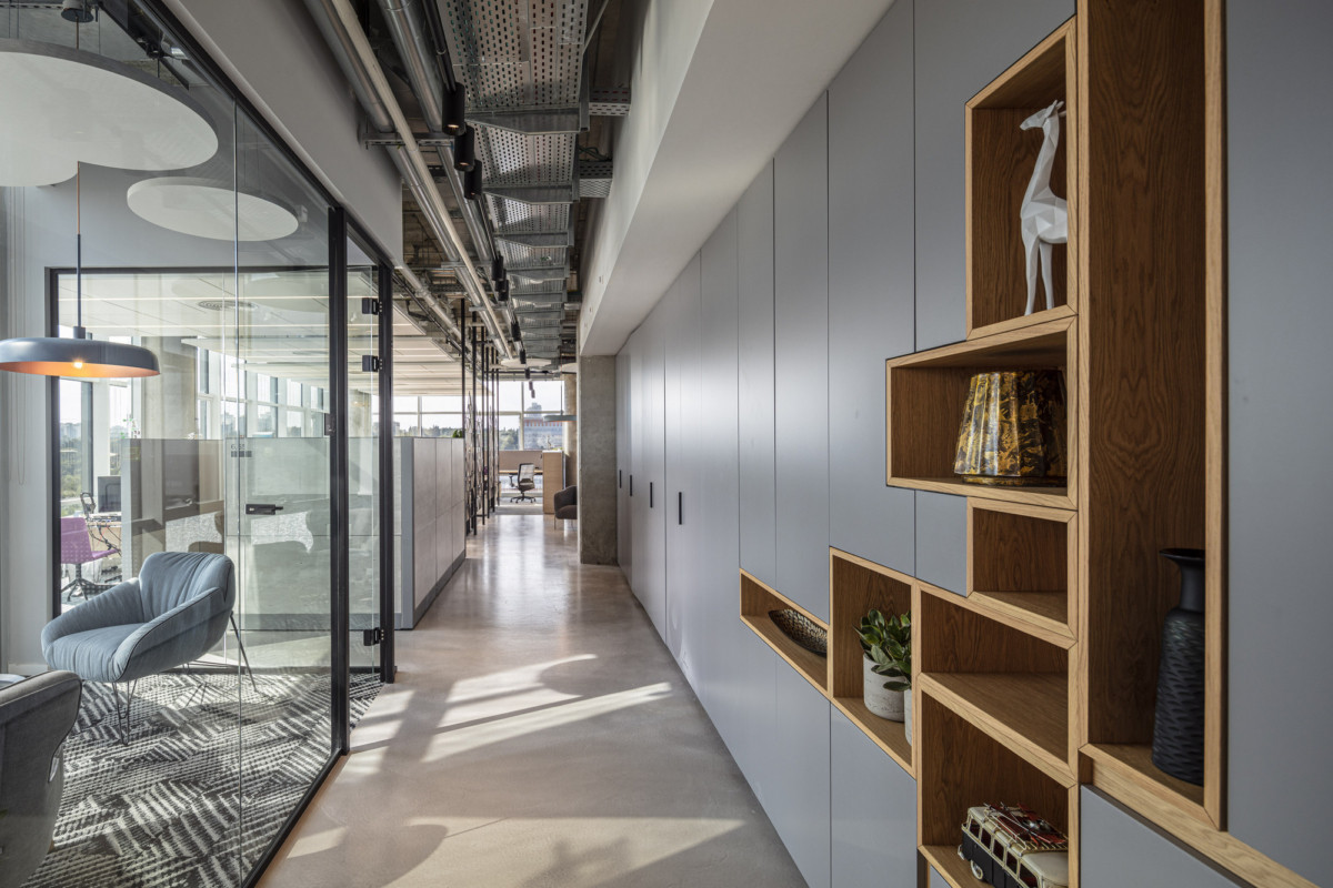 自然材料打造温馨跨国办公空间-31