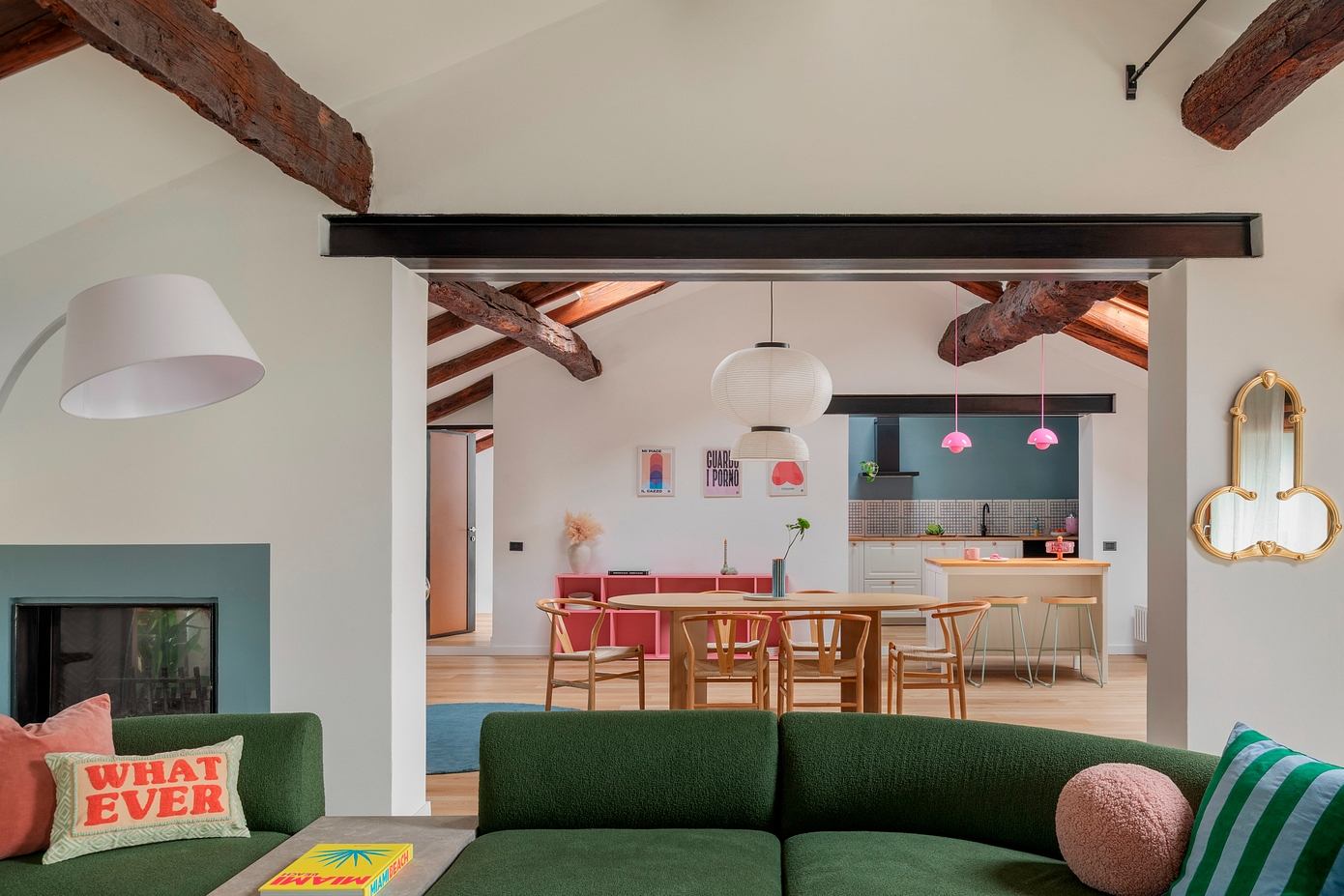 Francesca’s House: Lively Family Apartment Crafted for Digital Life-1