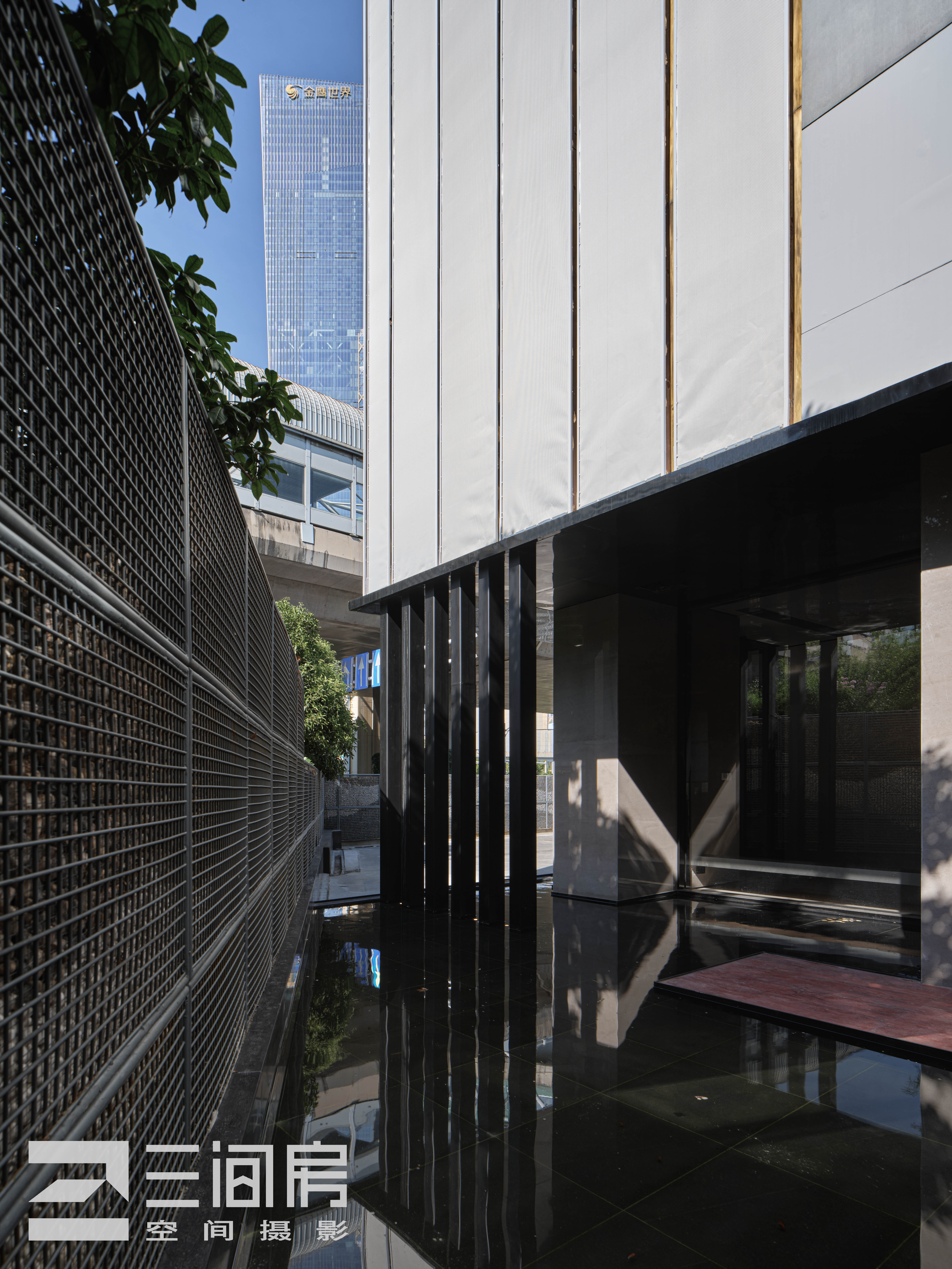 空间摄影丨高架旁的“红楼”-5