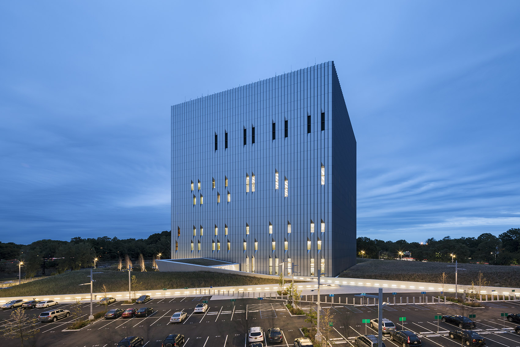 PSAC II 纽约的公共安全应答中心 / SOM Architects-34