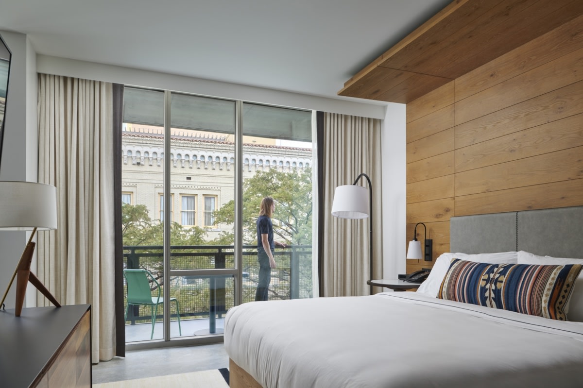 圣安东尼奥河滨希尔顿树冠酒店丨美国圣安东尼奥丨MARK ZEFF,Gensler,Lake|Flato-12