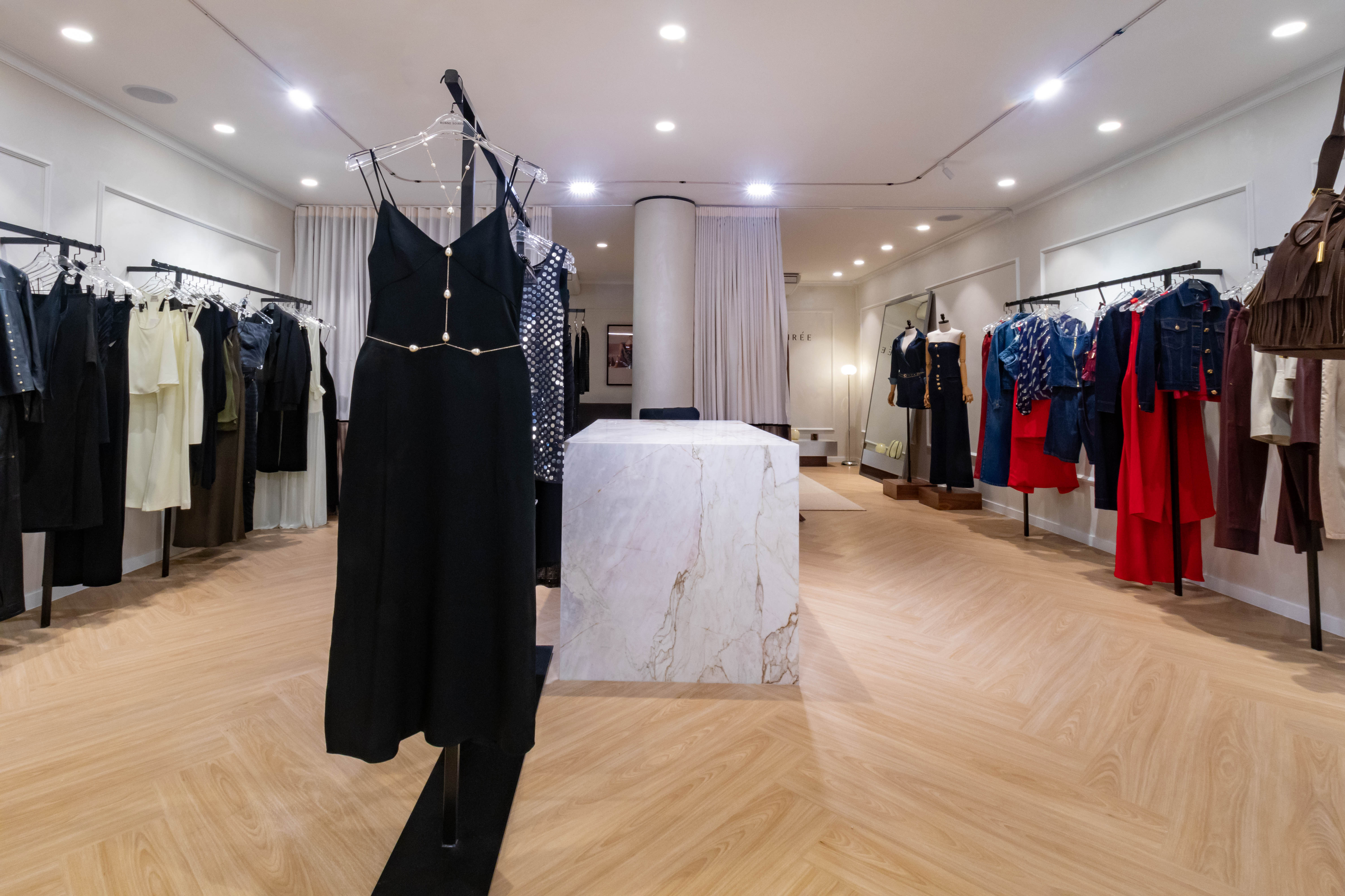 店铺设计  晚安（法语Bonne Soirée常见用于晚上与人分别时表达祝你有个美好的夜晚，这里直译为晚安较合适，若结合更具体语境可能有更精准译法） 丨ARIA STUDIO-8