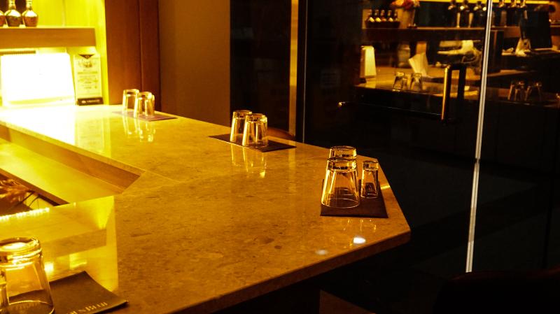 伦敦街 15 平米简约公寓，高端石材打造温馨空间-8