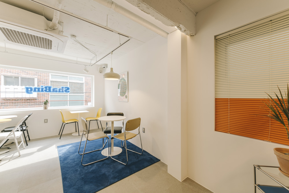 色彩点睛，15 坪釜山冰淇淋店精致设计-7