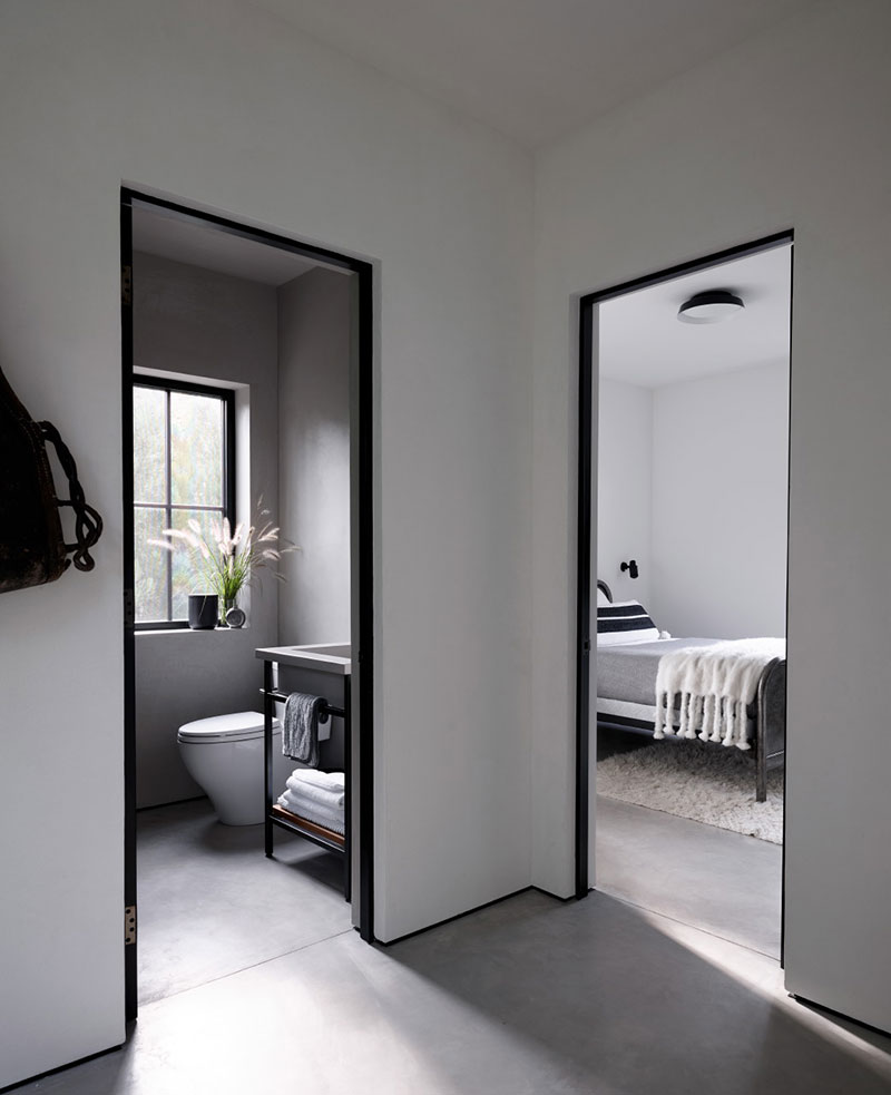 黑白对比的神秘 Hamptons 之家-11