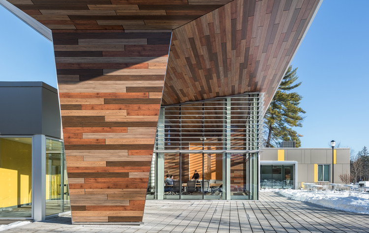 Green Center for Student Success at Southern New Hampshire University  Analogue Studio-18