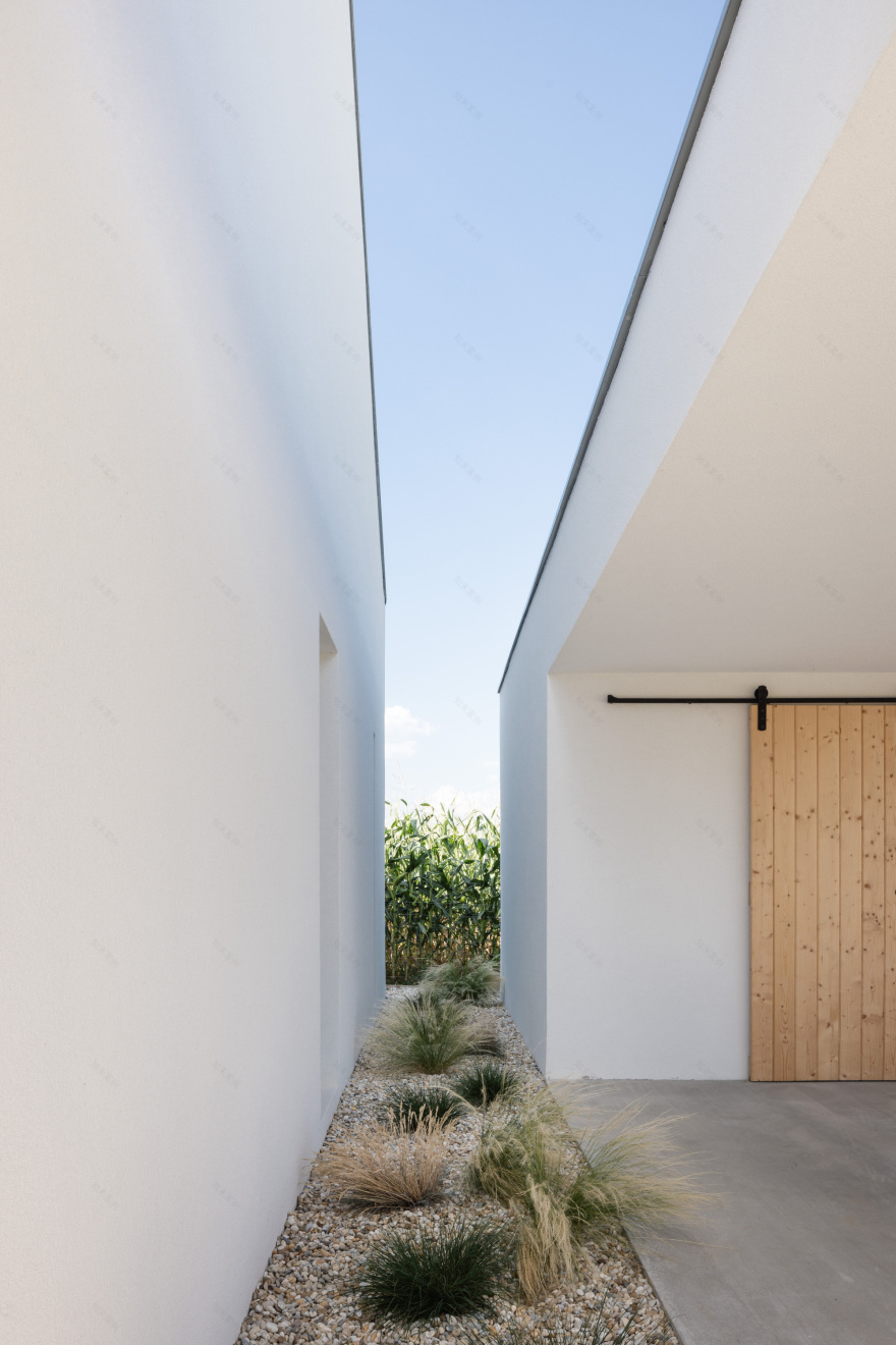 带有工作室的房子丨Slovak丨Monmar ateliér-11