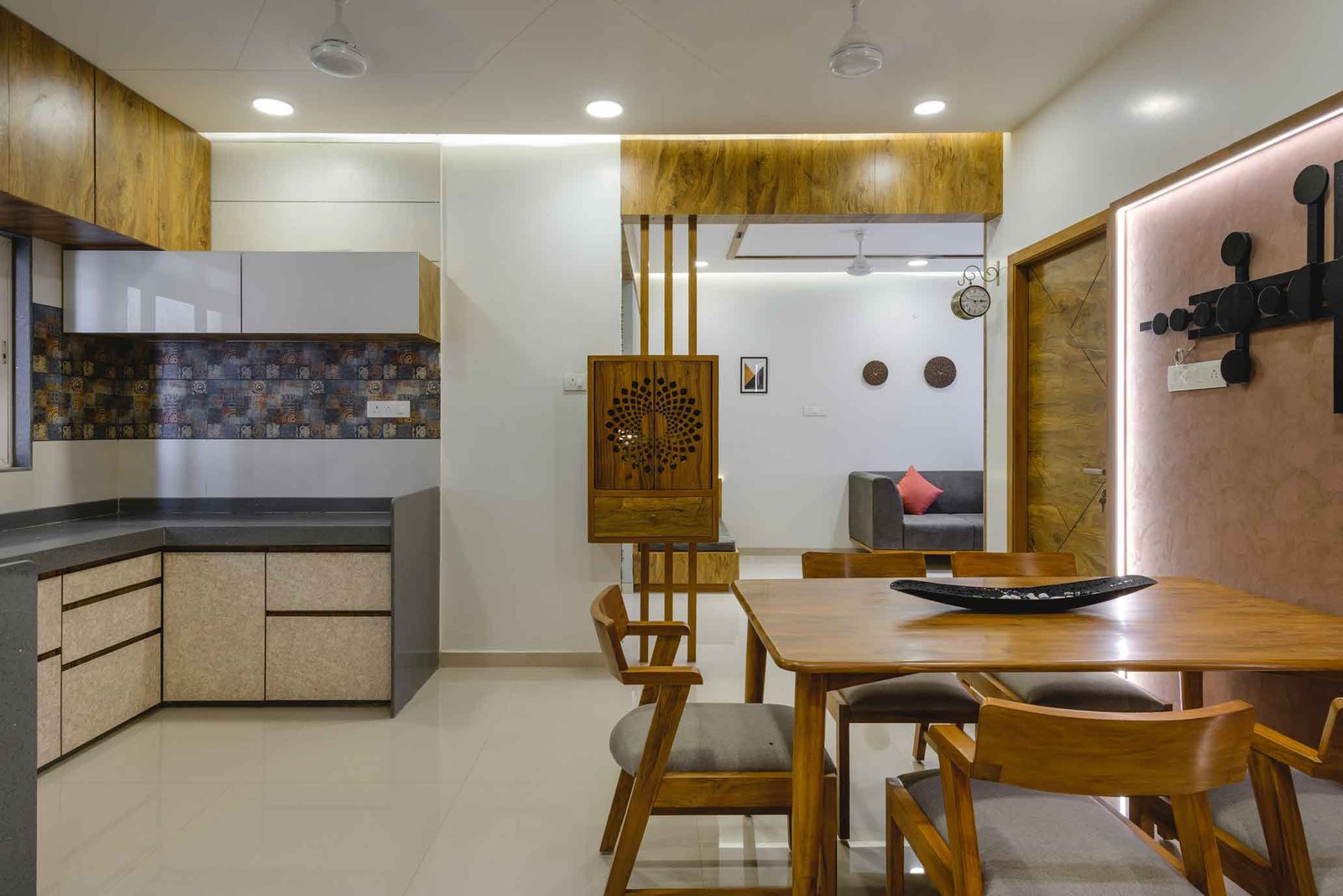 由于Aalayam可能是特定领域、特定文化背景下的专业术语或专有名词，仅从这一单词本身难以准确知道其确切含义，无法提供准确翻译 丨印度丨Aakar Architects-11