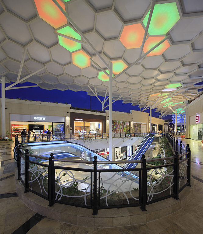 Metrópolis Oficina de Arquitectura 打造的商业综合体设计-11