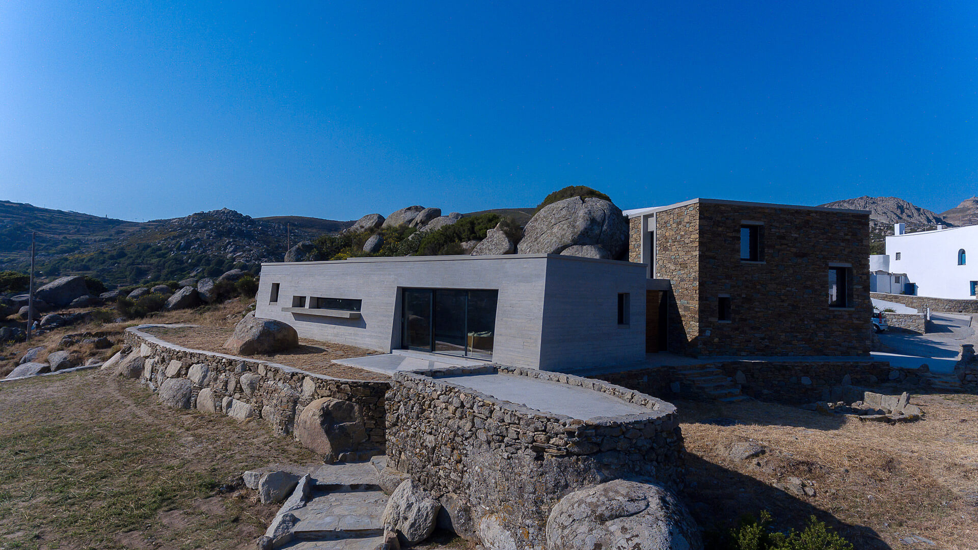 A House Between the Rocks Aristides Dallas Architects-13