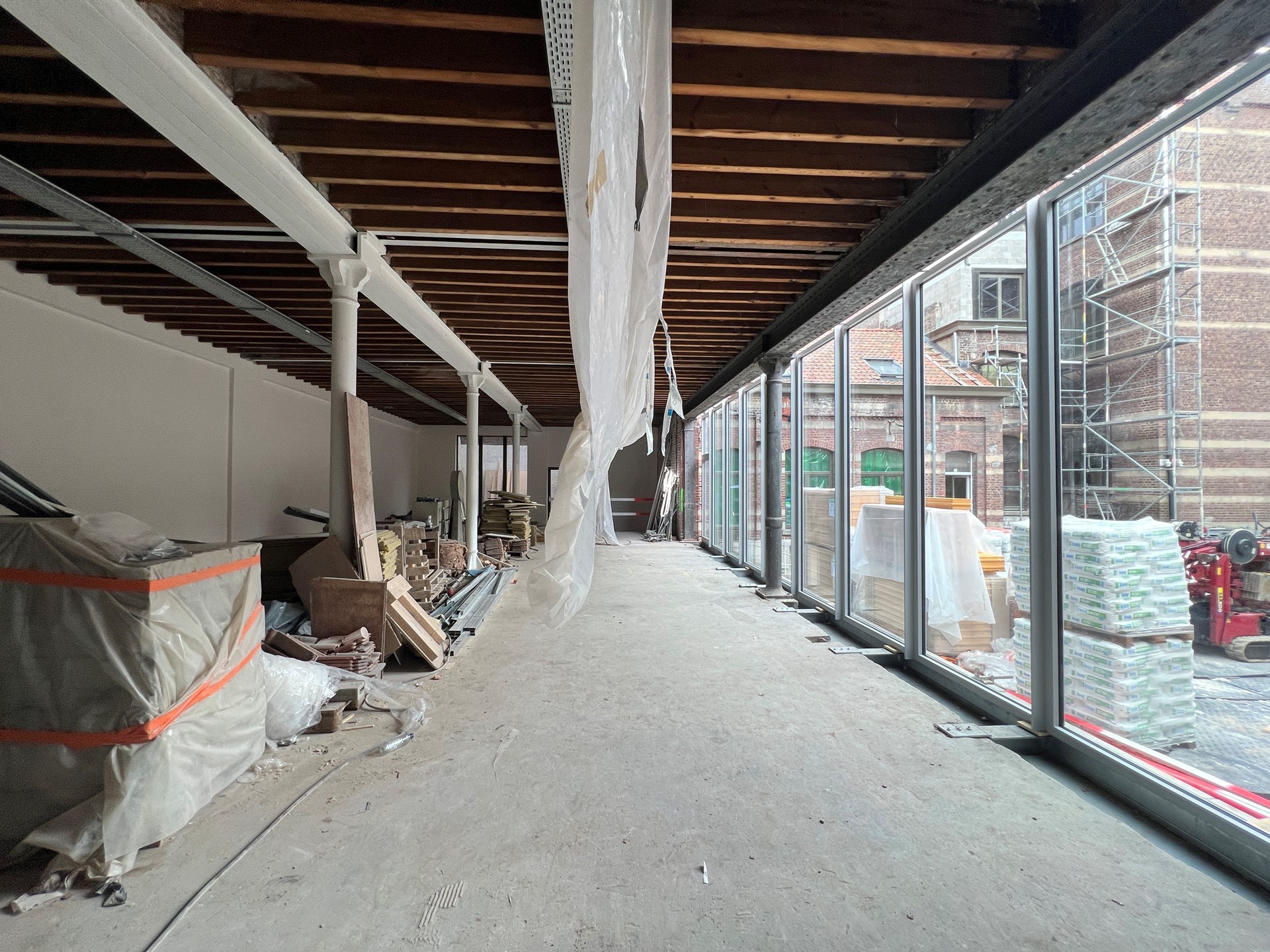 旧海关大楼改造为创意中心丨比利时丨A2D-27