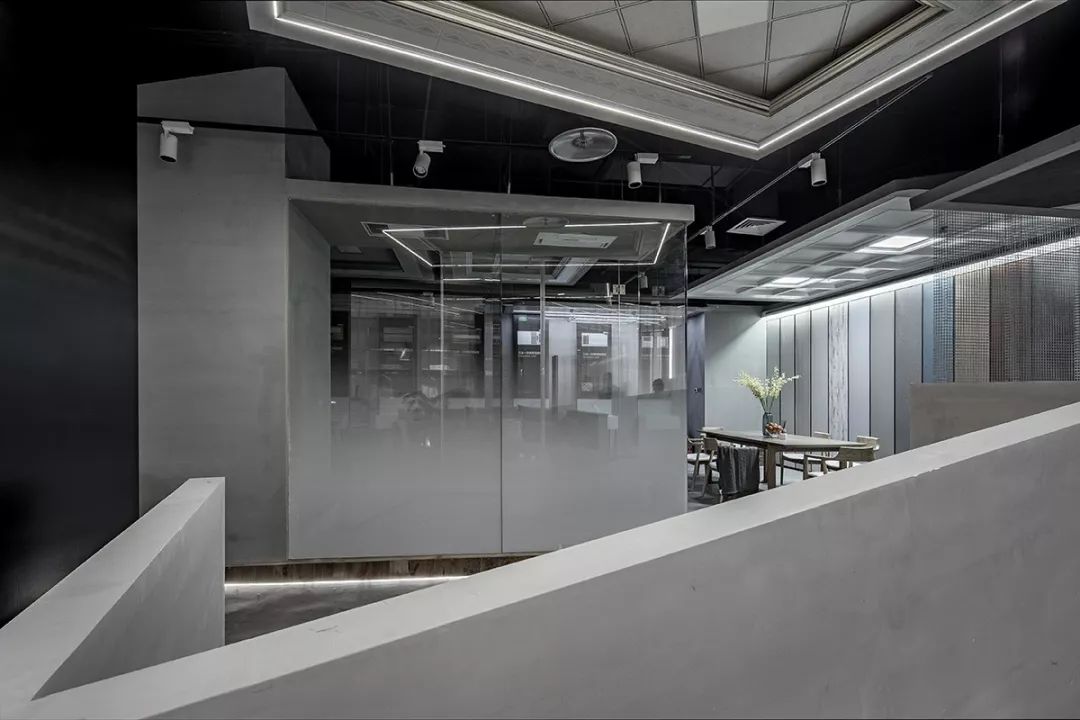 奥华定制家 | 四合院概念吊顶墙板展示空间-5