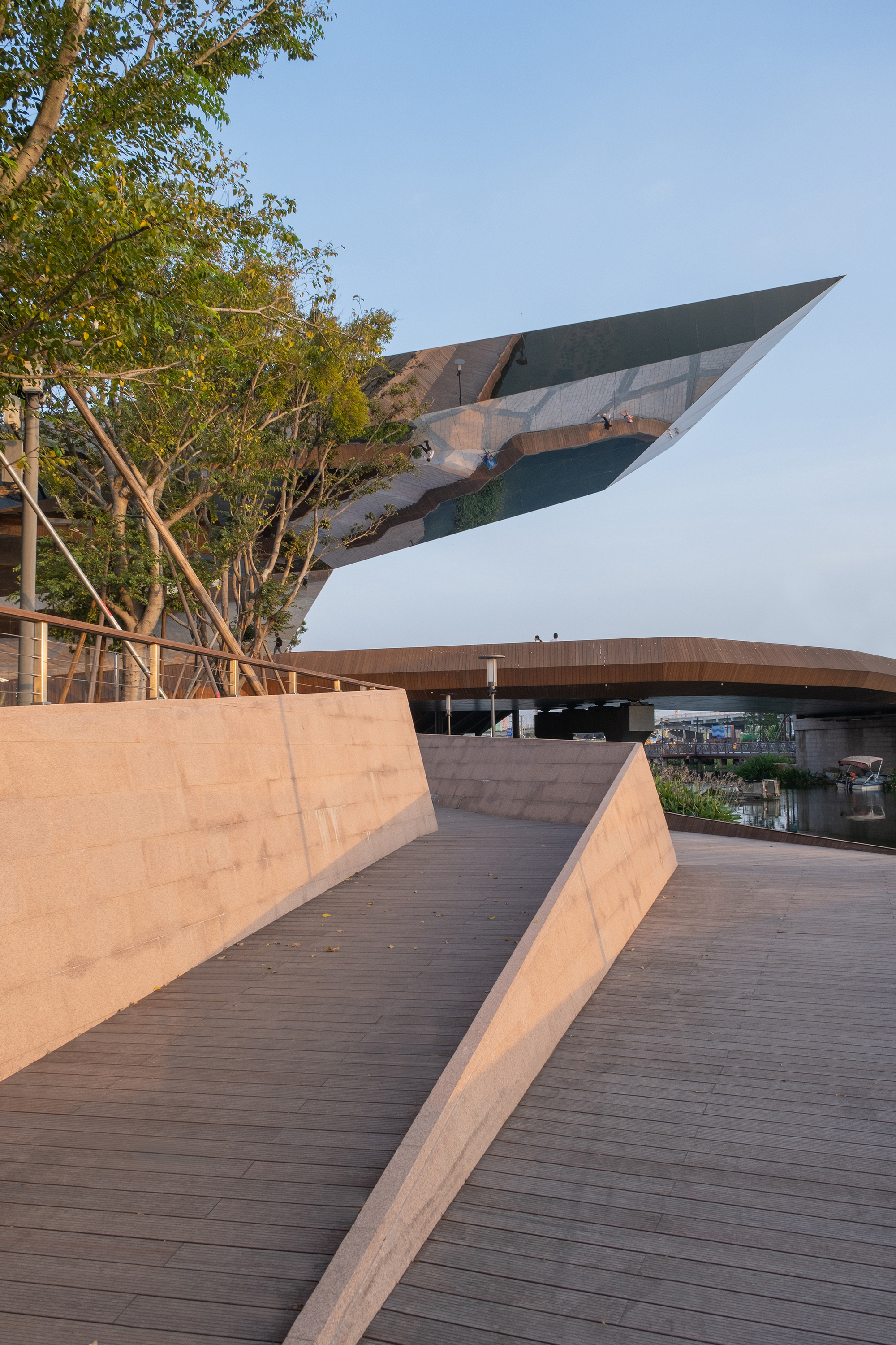 佛山顺德华侨城欢乐海岸 PLUS•天空之镜丨中国佛山丨华汇设计 X⁺ STUDIO-35