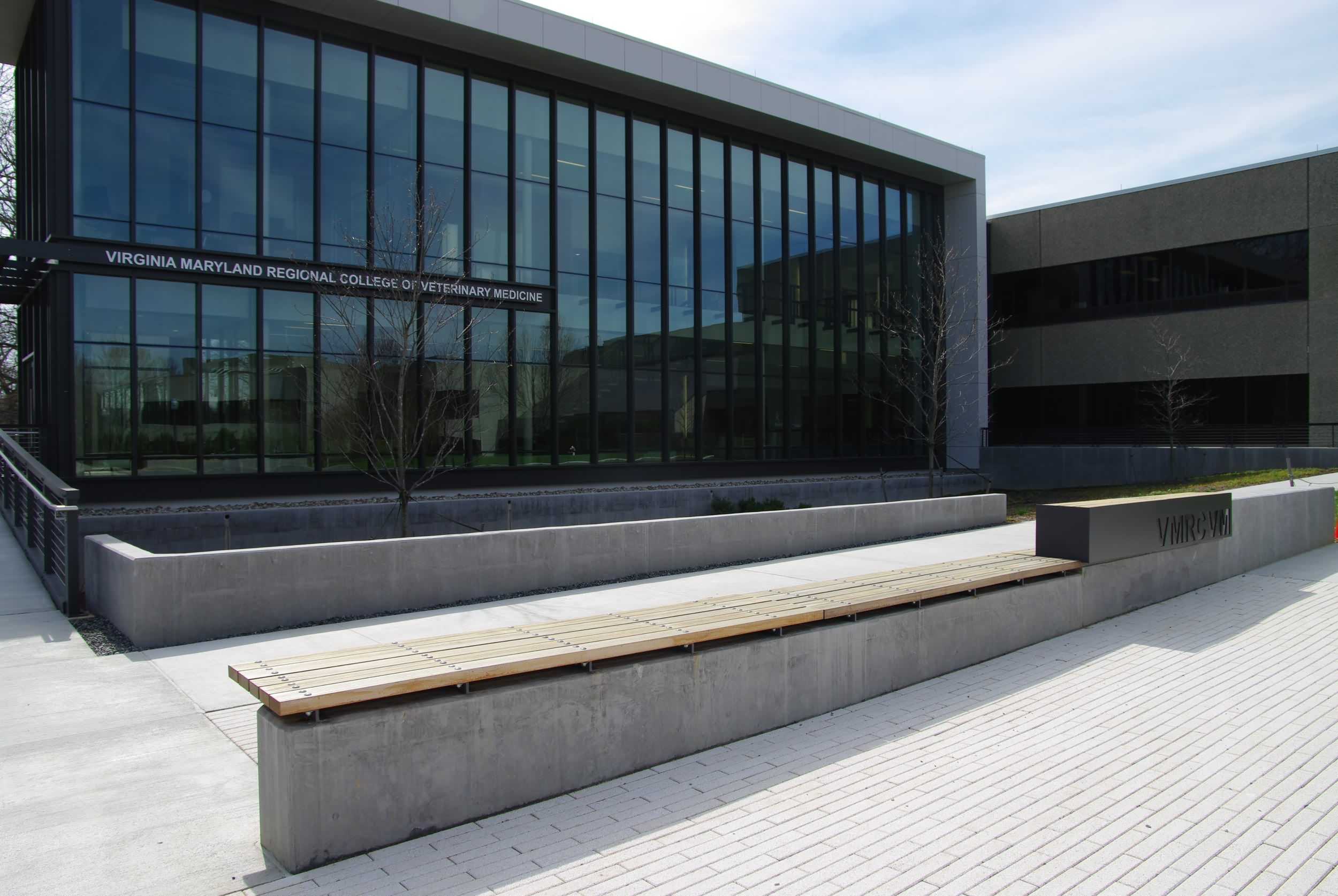 弗吉尼亚理工大学兽医学 virginia tech veterinary medicine by siteworks studio-5