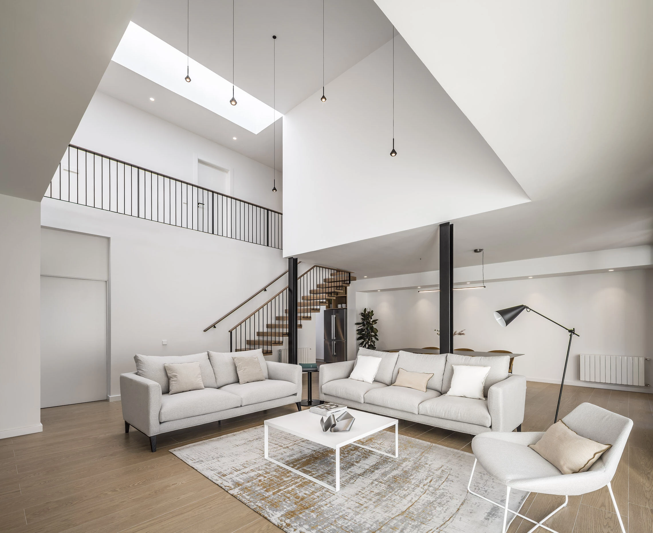 西班牙 Godella 简约现代别墅设计-27