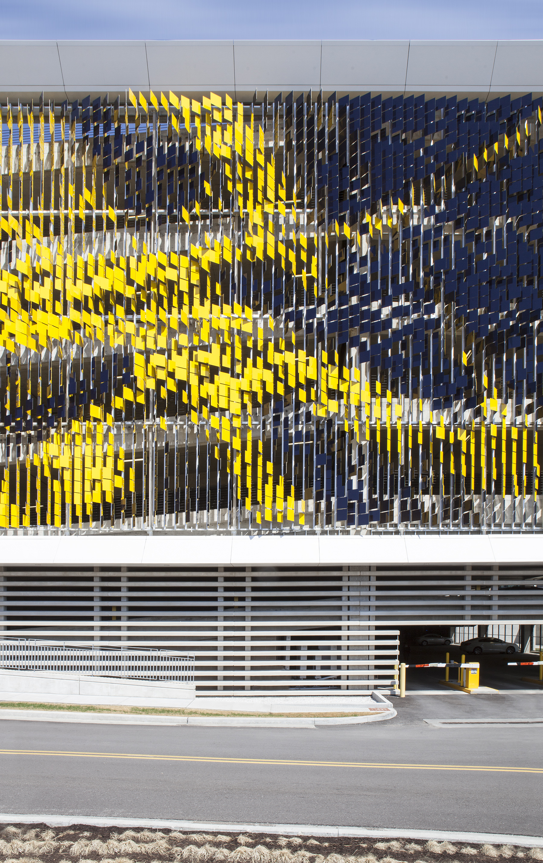 May / September Hospital Parking Structure Facade | Urbana / Rob Ley-15