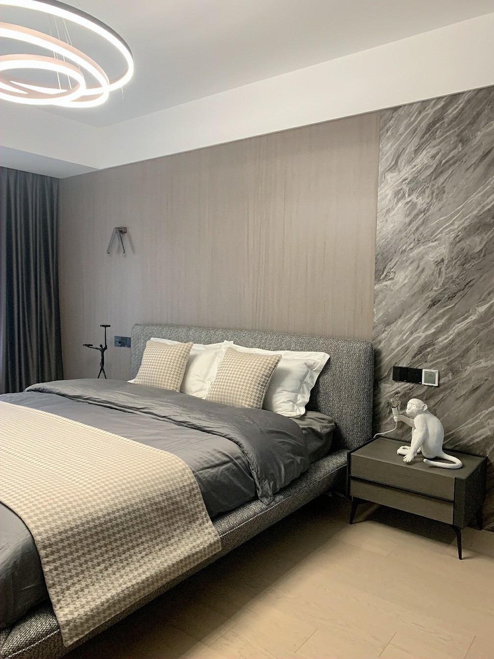 温馨极简主义客厅设计-10