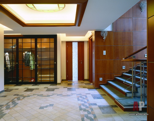 带拱形 facade 和露台的房子室内设计丨Величкин Дмитрий,Голованов Николай-22