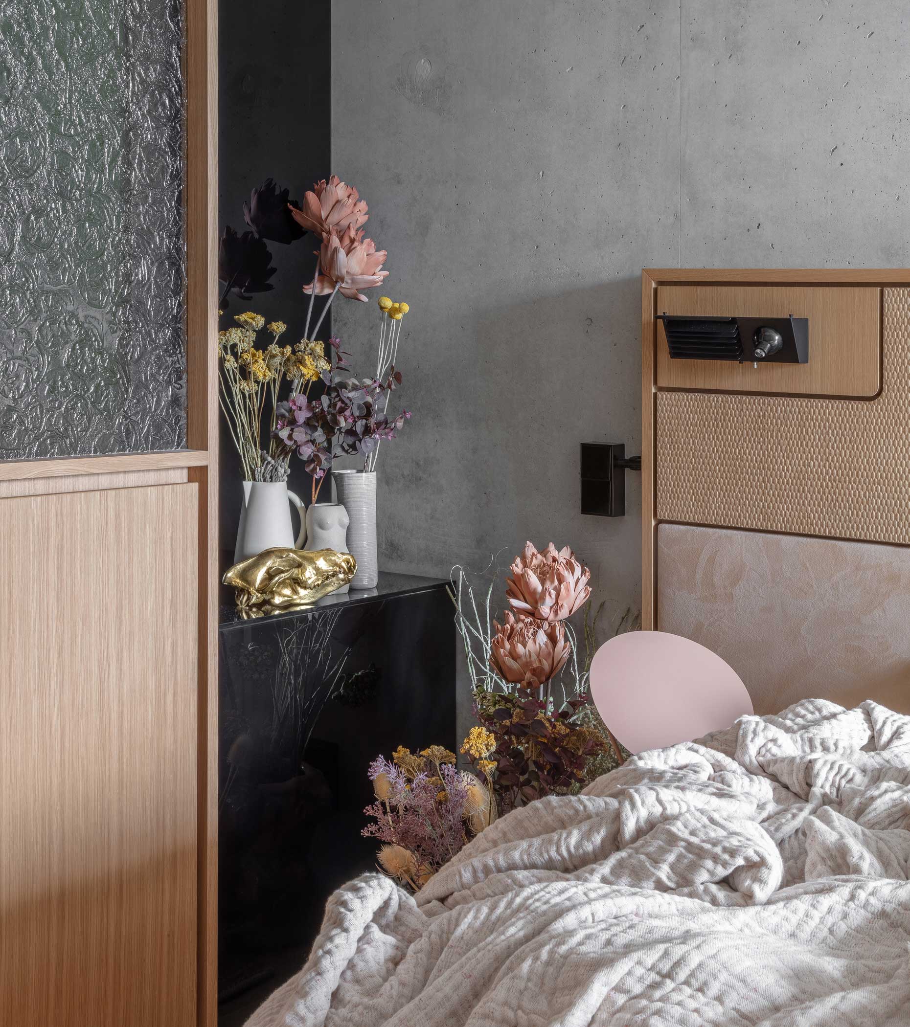 Liminal Space: East Side Gallery Berlin Hotel by Grzywinski+Pons.-51