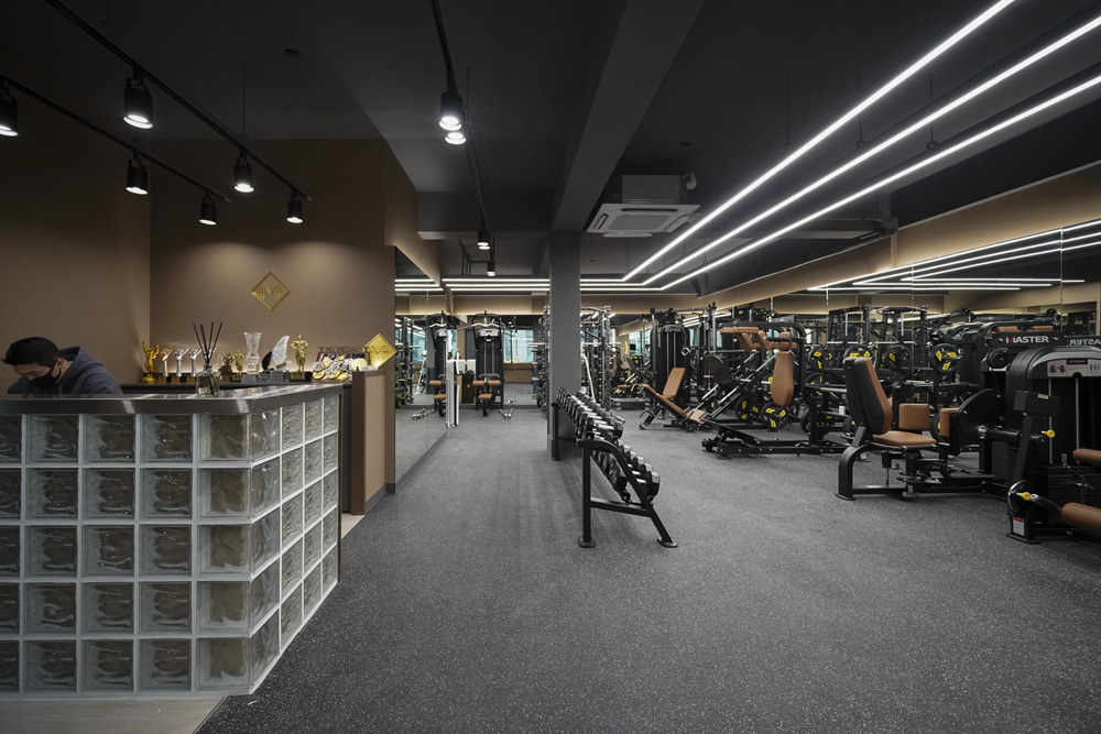 高级黑 | 38 平米迷你公寓的华丽转身-2