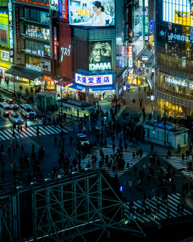 加拿大商业街区 Shibuya Crossing 设计