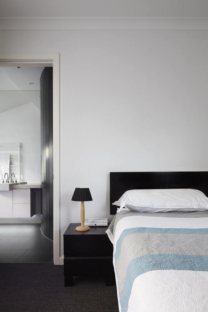 汉普顿之旅屋 | 旧房新生，木构空间带来宁静与放松-46