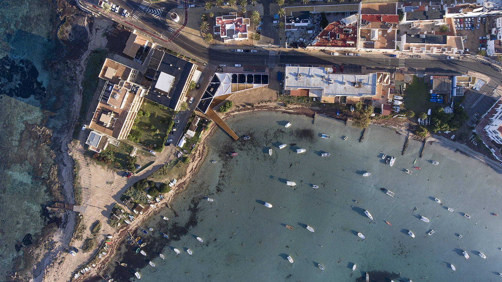 Formentera水上运动中心，西班牙 / Marià Castelló Architecture-5