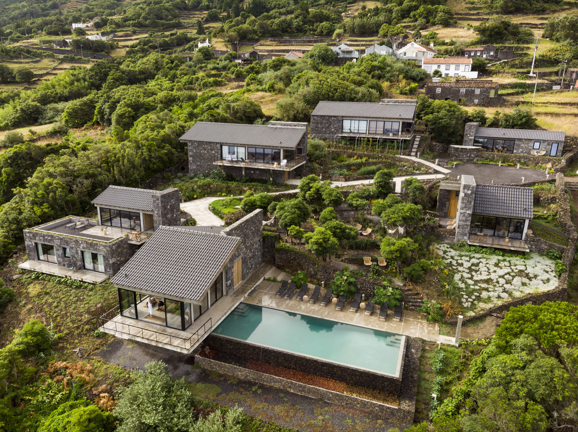 熔岩之家度假村(Resort Lava Homes)(2019)(Diogo Mega Architects)设计-27