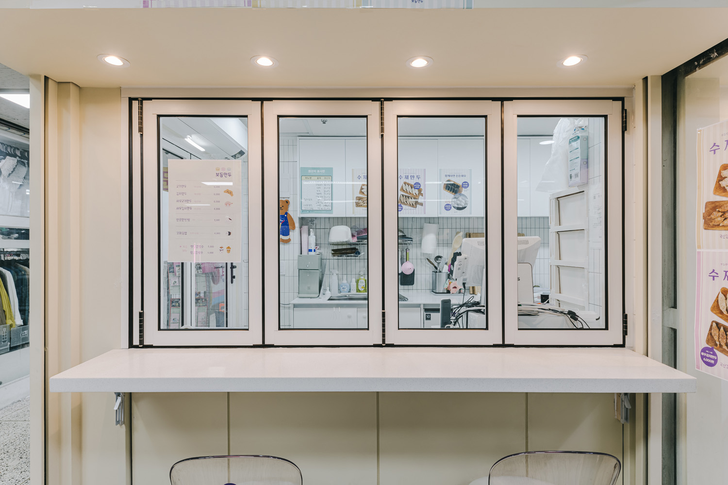 白色极简 | 6 层豪华别墅的室内设计惊喜-5