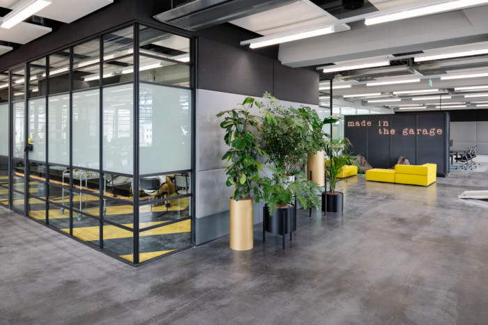 Deloitte Digital Offices by DZAP-14