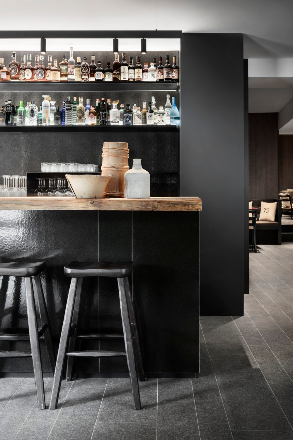 75 咖啡馆和酒廊-3