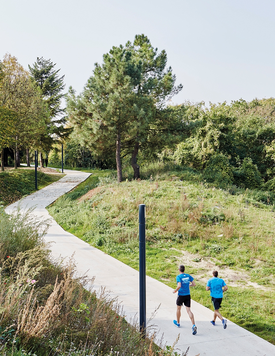 城市坡道 | 连接克雷伊市中心的无障碍新路径-23
