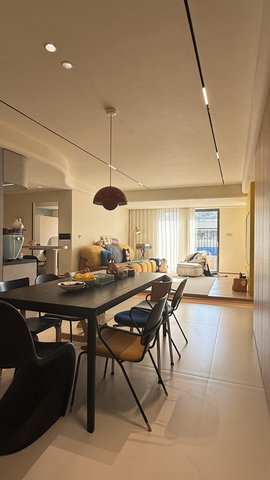 这个“糖果屋”太绝了!镜面魔术+滑梯城堡,大人喝咖啡小孩疯玩,互不打扰的魔法空间!-65