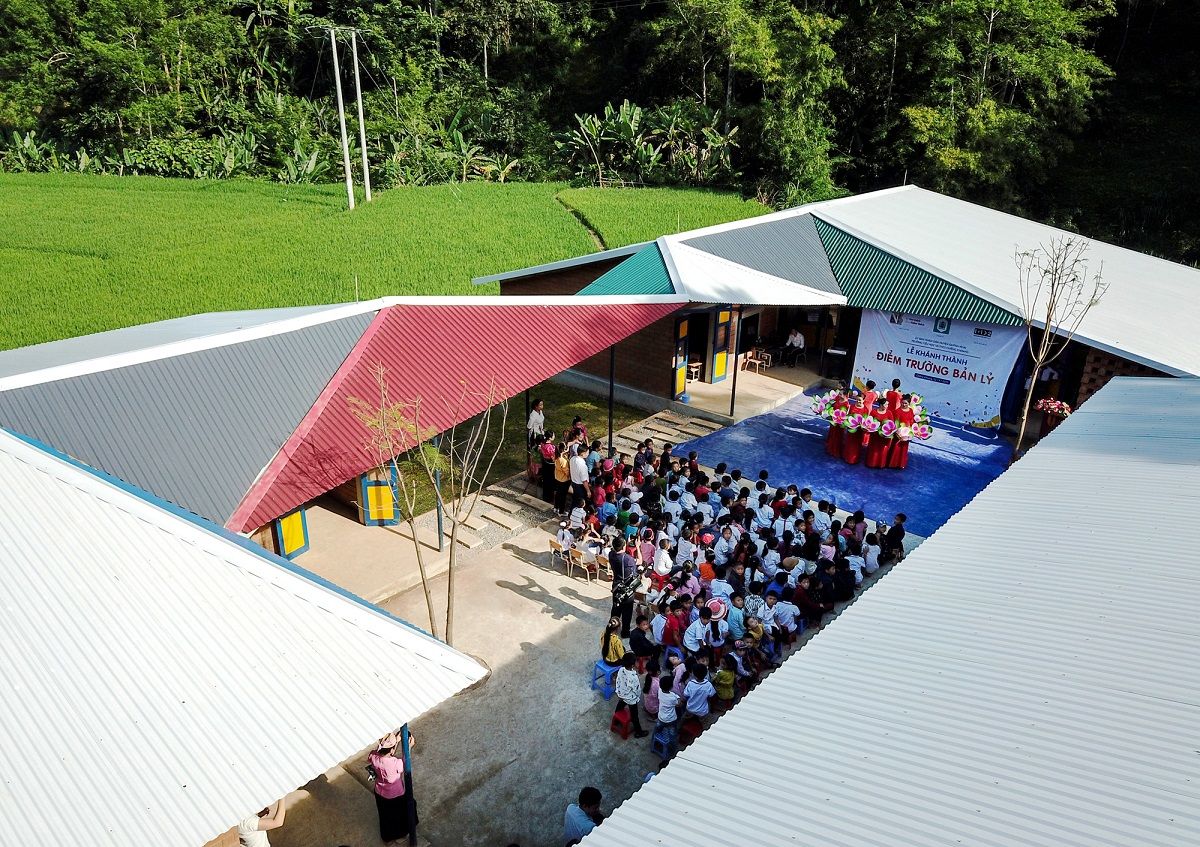 森林中的学校 · 1+1>2 建筑事务所打造独特学习环境-1