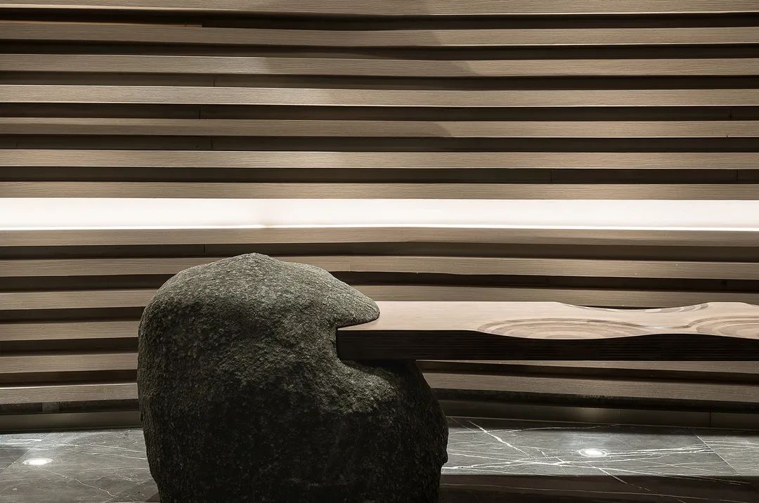 重庆融创文旅城曲水风和销售中心——山城江城，看山听雨-25