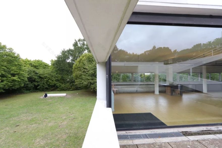 勒·柯布西耶的萨伏伊别墅 | 新建筑五点原则的完美实践-22