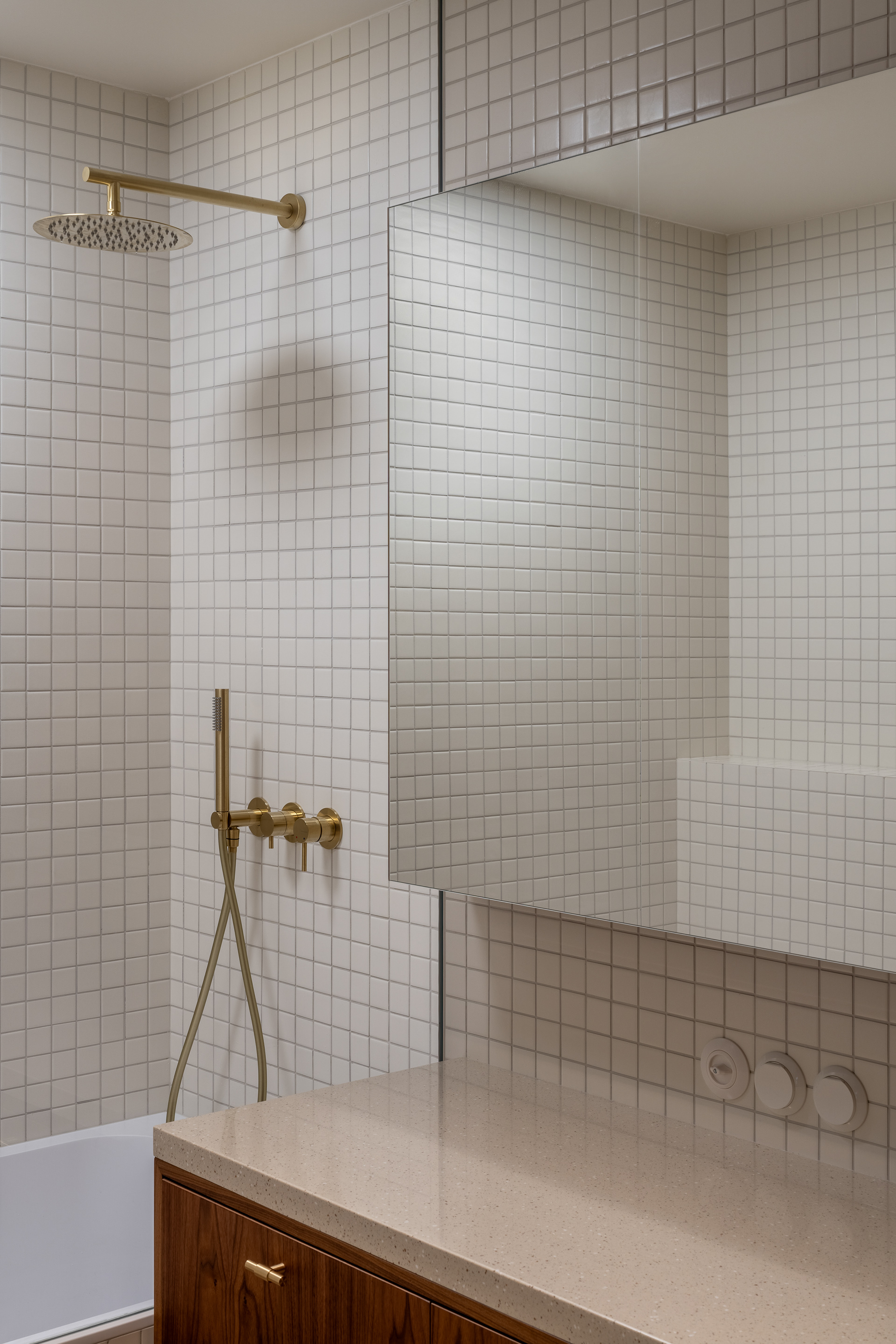 VSLKVSKA | A two-story apartment design-59