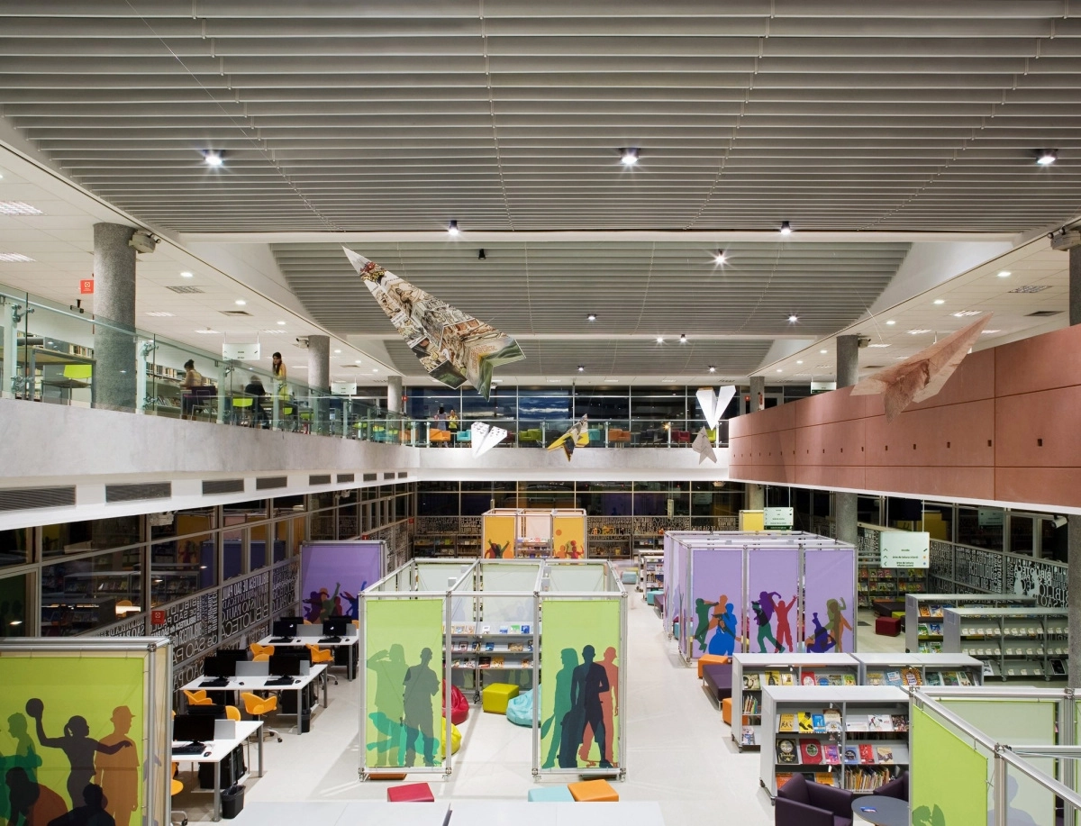 巴西圣保罗彩色图书馆-17